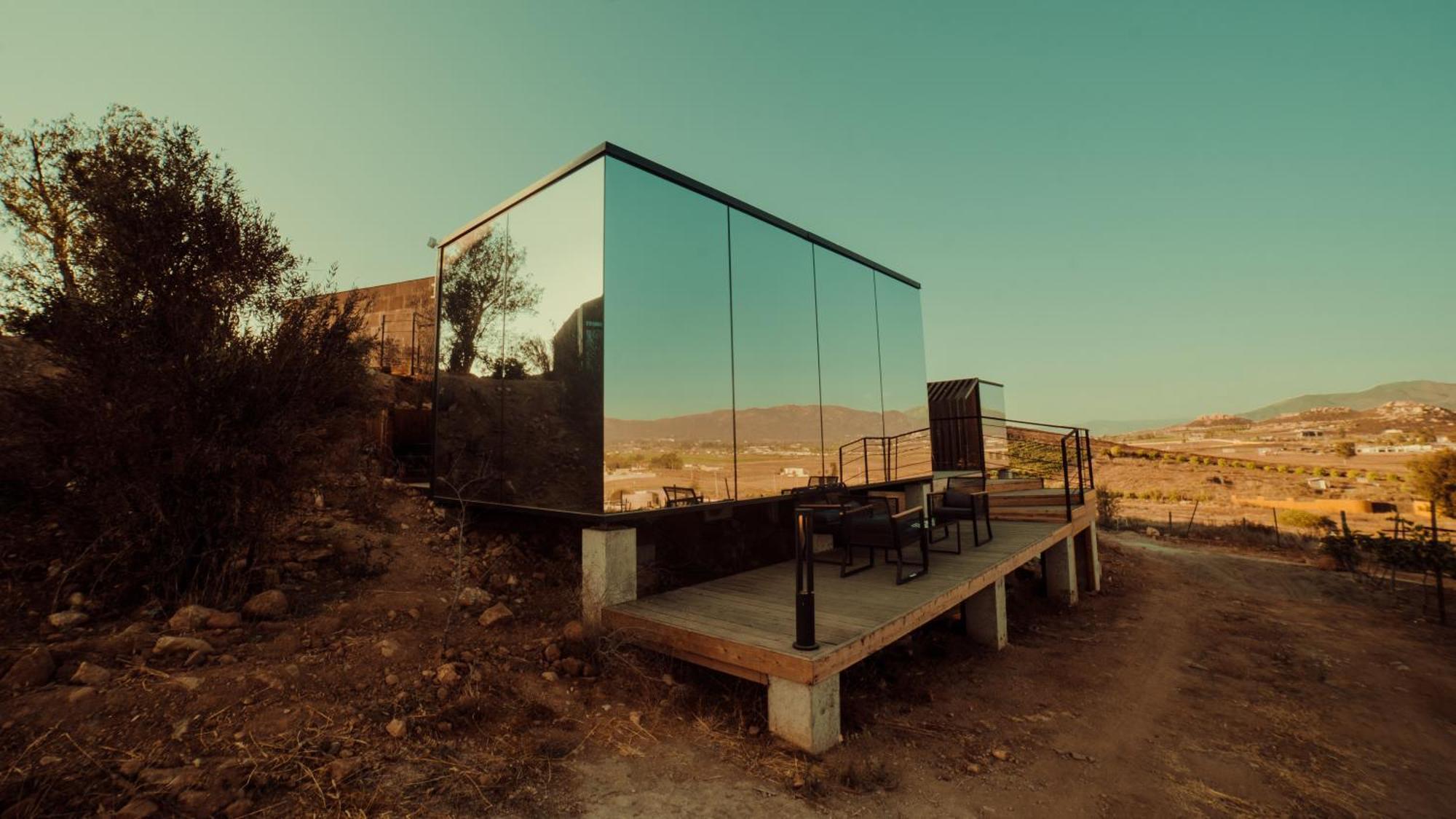 Bajo Estrellas Contemporaneo Hotel *