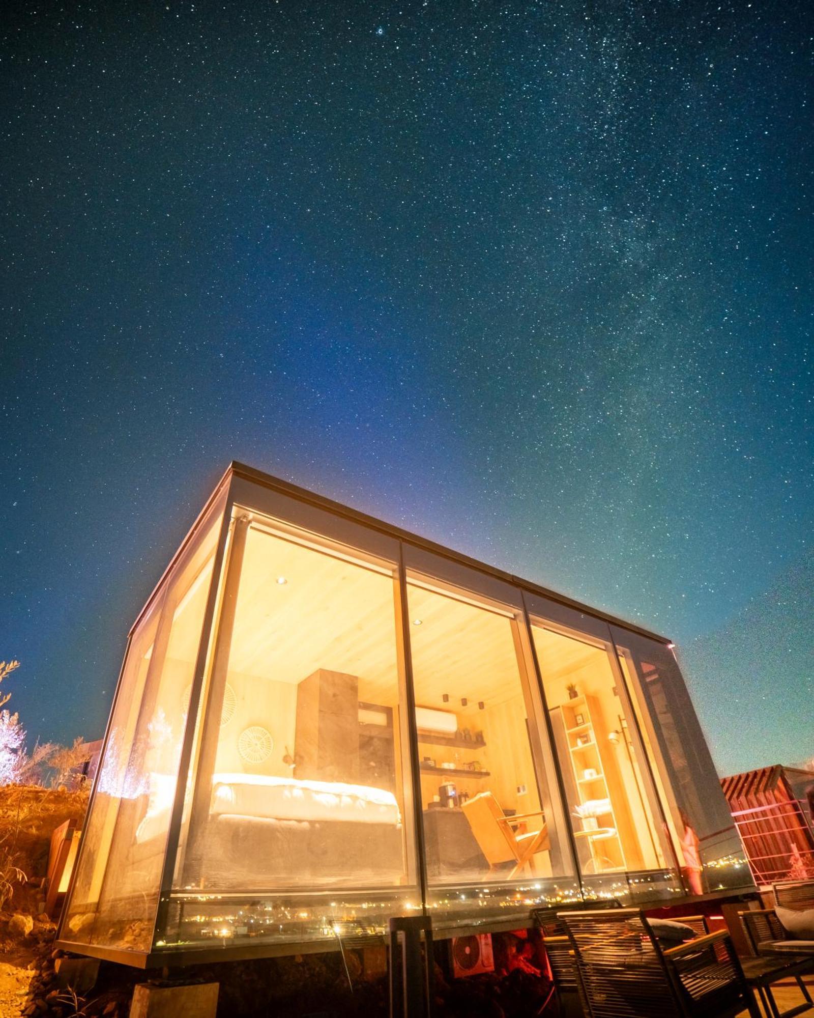 Bajo Estrellas Contemporaneo Hotel