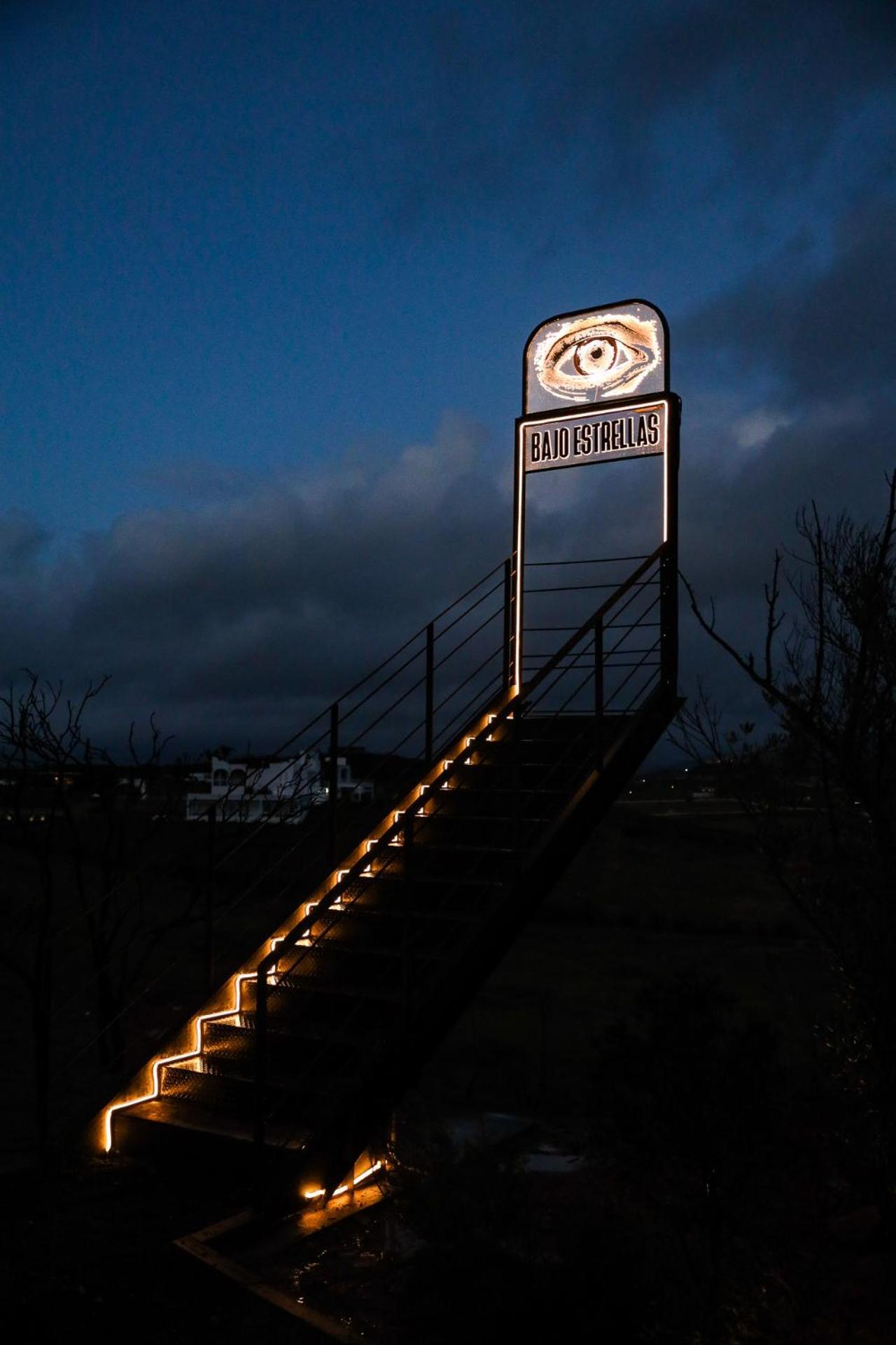 Bajo Estrellas Contemporaneo Hotel *